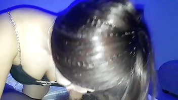 yến trang q8 bú cặc khách