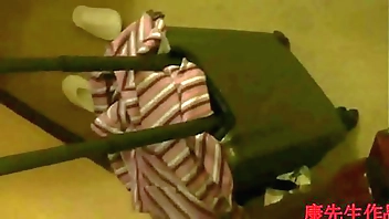 19岁上海南航空姐王琪，穿着空姐服就开肏