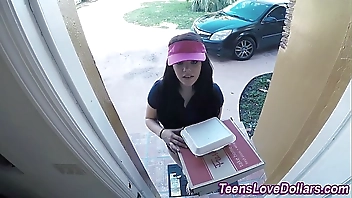 Real amateur gets facial