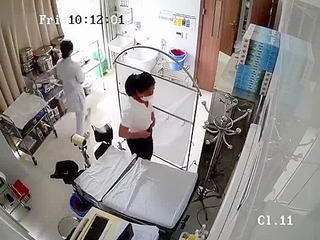 Japanese Lesbian Schoolgirls Fingering Each Other in Public! - Sexy Nippon Young Girls Fucking XXX in Tokyo!