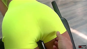 Trainer offers new exercises and fucks Katty right in the gym