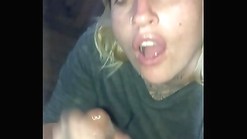 Suck until i explote in her pretty face